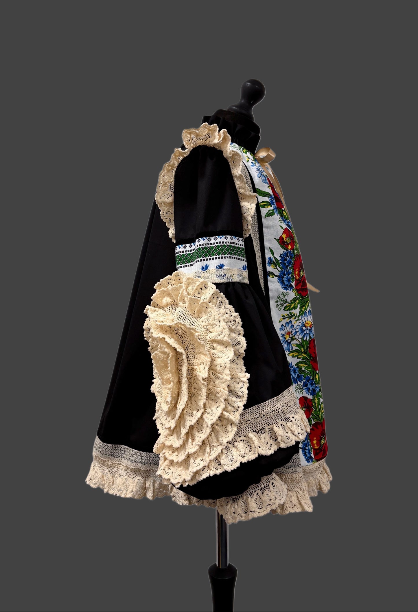 "Senina Bloom Black" Limited Edition