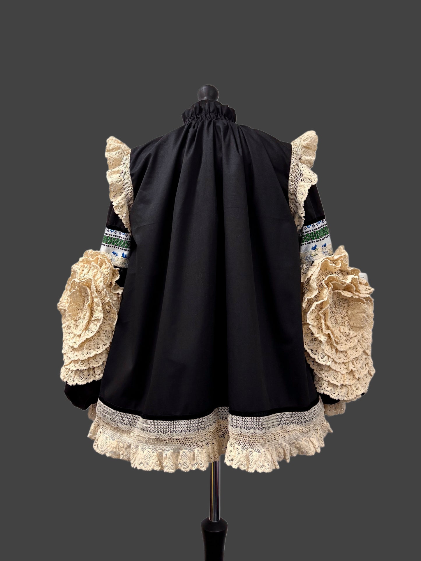"Senina Bloom Black" Limited Edition